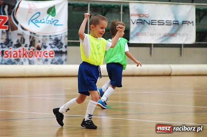 Zdjęcie w galerii na portalu naszraciborz.pl: Piłkarskie mikołajki z Unią Racibórz wiadomości z regionu