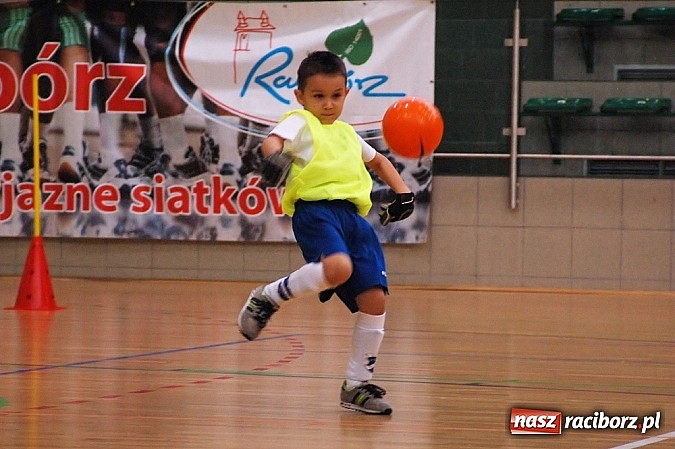 Zdjęcie w galerii na portalu naszraciborz.pl: Piłkarskie mikołajki z Unią Racibórz wiadomości z regionu