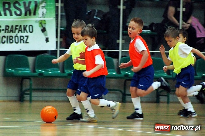 Zdjęcie w galerii na portalu naszraciborz.pl: Piłkarskie mikołajki z Unią Racibórz wiadomości z regionu