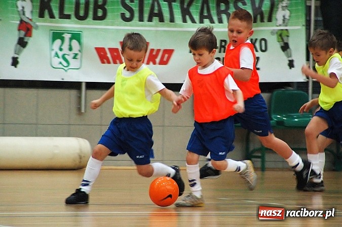 Zdjęcie w galerii na portalu naszraciborz.pl: Piłkarskie mikołajki z Unią Racibórz wiadomości z regionu