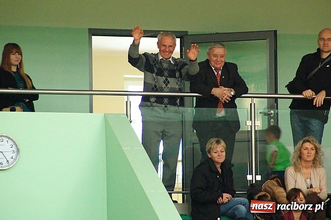 Zdjęcie w galerii na portalu naszraciborz.pl: Piłkarskie mikołajki z Unią Racibórz wiadomości z regionu