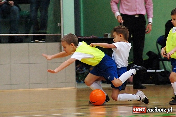 Zdjęcie w galerii na portalu naszraciborz.pl: Piłkarskie mikołajki z Unią Racibórz wiadomości z regionu