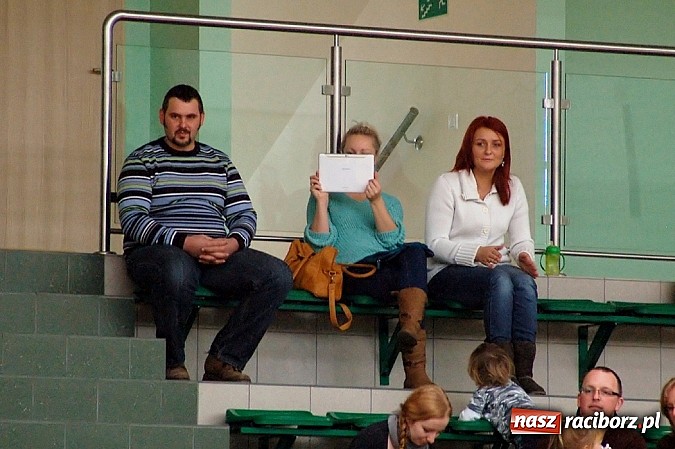 Zdjęcie w galerii na portalu naszraciborz.pl: Piłkarskie mikołajki z Unią Racibórz wiadomości z regionu