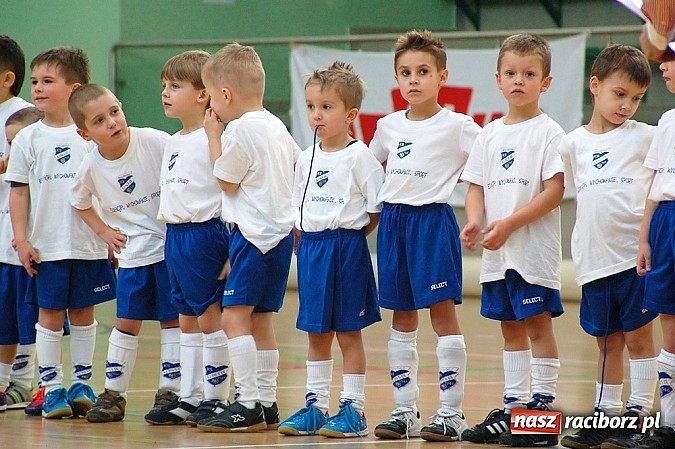 Zdjęcie w galerii na portalu naszraciborz.pl: Piłkarskie mikołajki z Unią Racibórz wiadomości z regionu