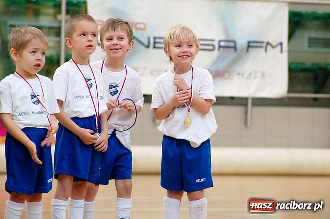 Zdjęcie w galerii na portalu naszraciborz.pl: Piłkarskie mikołajki z Unią Racibórz wiadomości z regionu