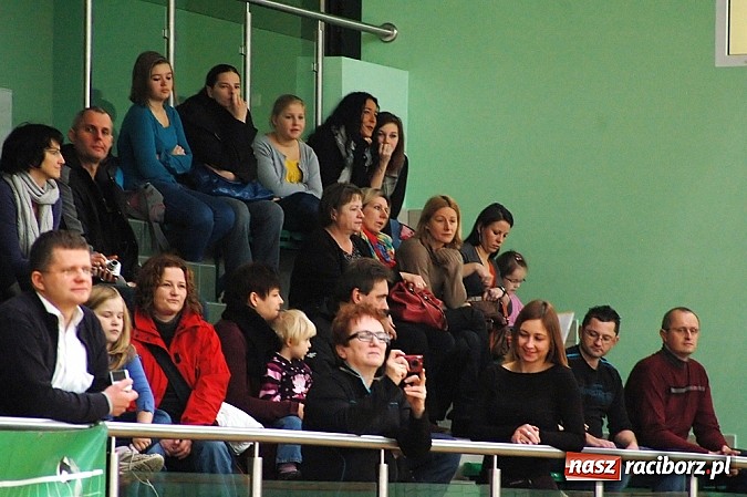 Zdjęcie w galerii na portalu naszraciborz.pl: Piłkarskie mikołajki z Unią Racibórz wiadomości z regionu