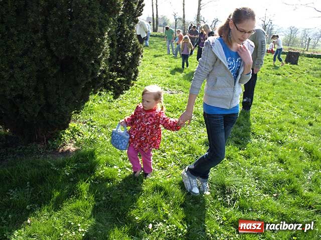 Zdjęcie w galerii na portalu naszraciborz.pl: Wielkanocne spotkanie w ogrodach wiadomości z regionu