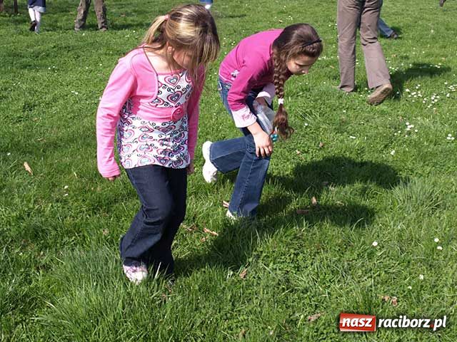 Zdjęcie w galerii na portalu naszraciborz.pl: Wielkanocne spotkanie w ogrodach wiadomości z regionu