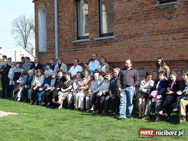 Zdjęcie w galerii na portalu naszraciborz.pl: Wielkanocne spotkanie w ogrodach wiadomości z regionu