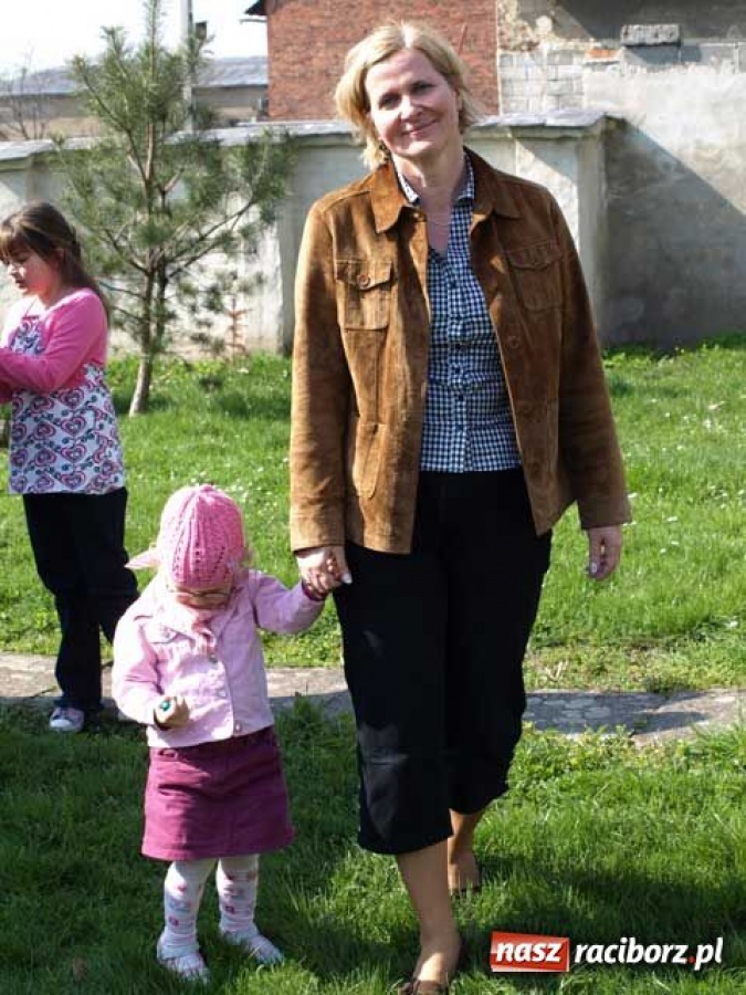 Zdjęcie w galerii na portalu naszraciborz.pl: Wielkanocne spotkanie w ogrodach wiadomości z regionu