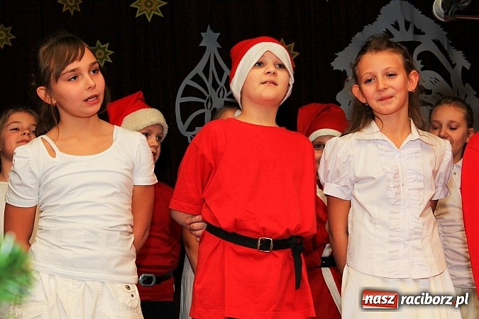 Zdjęcie w galerii na portalu naszraciborz.pl: Świąteczny klimat w Krzanowicach wiadomości z regionu