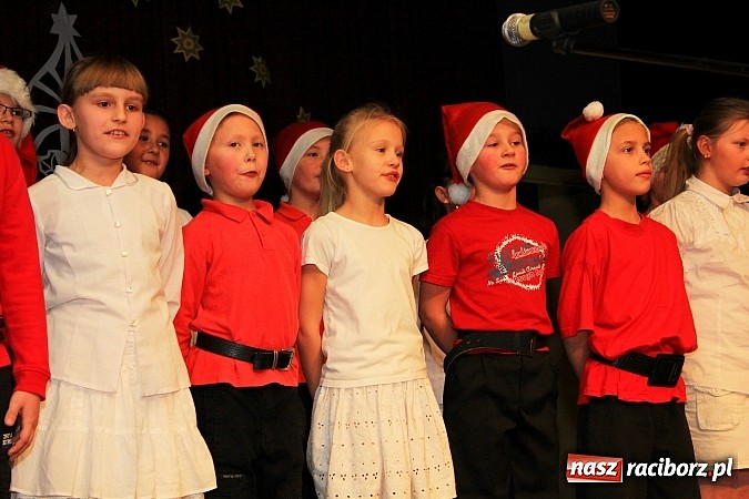 Zdjęcie w galerii na portalu naszraciborz.pl: Świąteczny klimat w Krzanowicach wiadomości z regionu