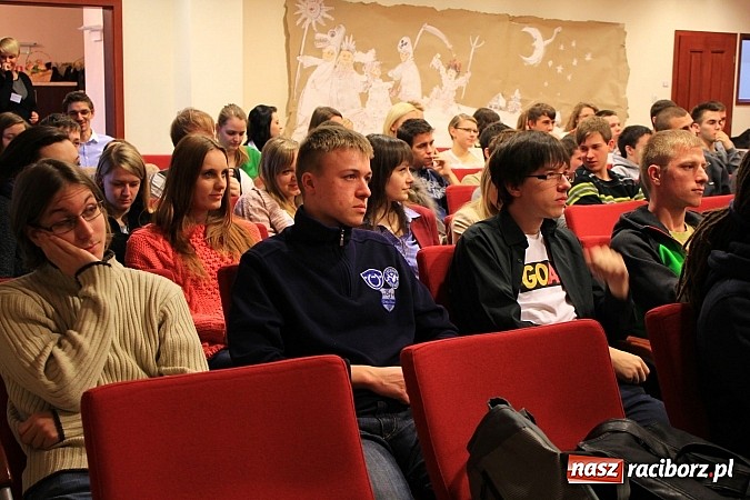 Zdjęcie w galerii na portalu naszraciborz.pl: Budowlańcy szkolili się w raciborskim zamku wiadomości z regionu