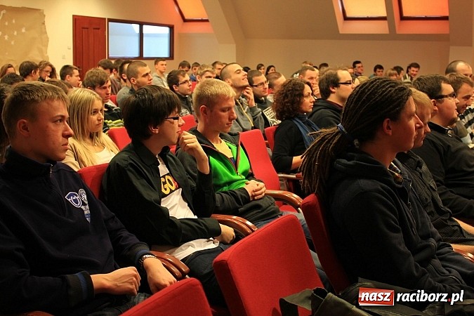 Zdjęcie w galerii na portalu naszraciborz.pl: Budowlańcy szkolili się w raciborskim zamku wiadomości z regionu