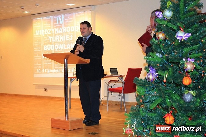 Zdjęcie w galerii na portalu naszraciborz.pl: Budowlańcy szkolili się w raciborskim zamku wiadomości z regionu