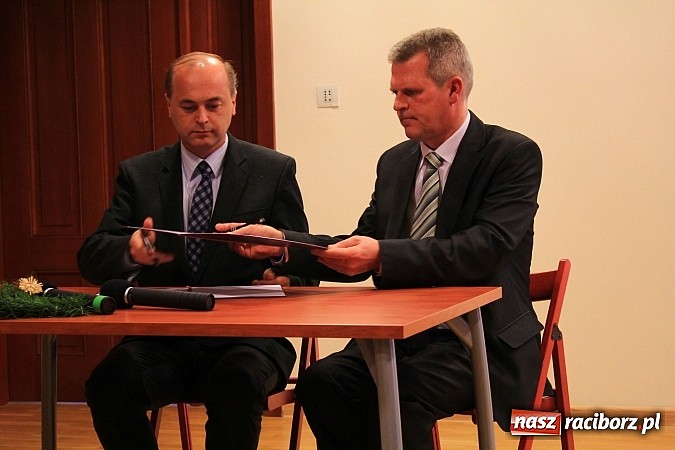 Zdjęcie w galerii na portalu naszraciborz.pl: Budowlańcy szkolili się w raciborskim zamku wiadomości z regionu