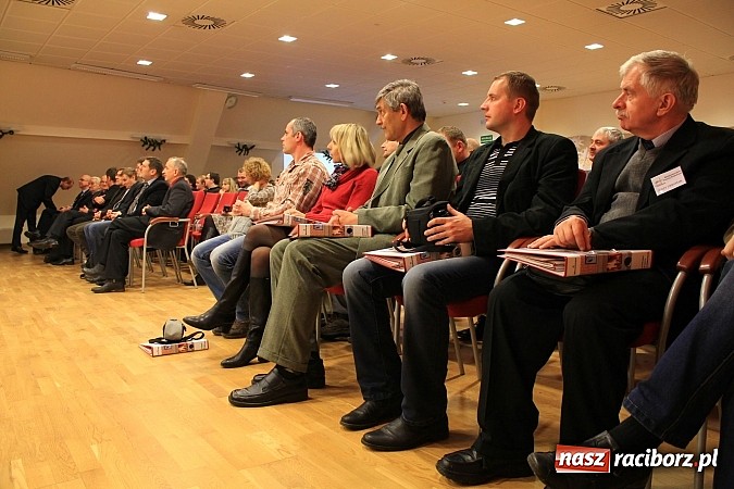 Zdjęcie w galerii na portalu naszraciborz.pl: Budowlańcy szkolili się w raciborskim zamku wiadomości z regionu