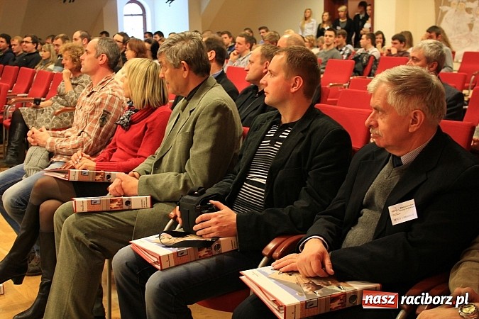 Zdjęcie w galerii na portalu naszraciborz.pl: Budowlańcy szkolili się w raciborskim zamku wiadomości z regionu