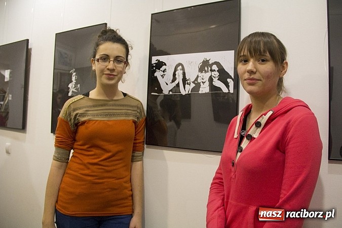 Zdjęcie w galerii na portalu naszraciborz.pl: Licealiści wystawili prace w Czarnym Kocie wiadomości z regionu