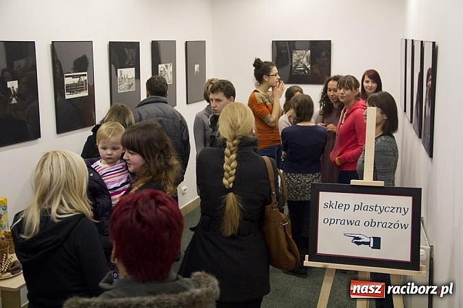 Zdjęcie w galerii na portalu naszraciborz.pl: Licealiści wystawili prace w Czarnym Kocie wiadomości z regionu
