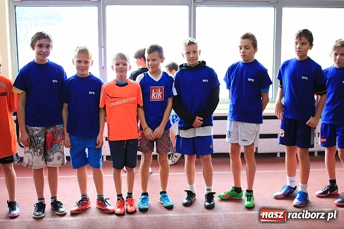 Zdjęcie w galerii na portalu naszraciborz.pl: Zimowe mistrzostwa lekkoatletyczne w ZSOMS wiadomości z regionu