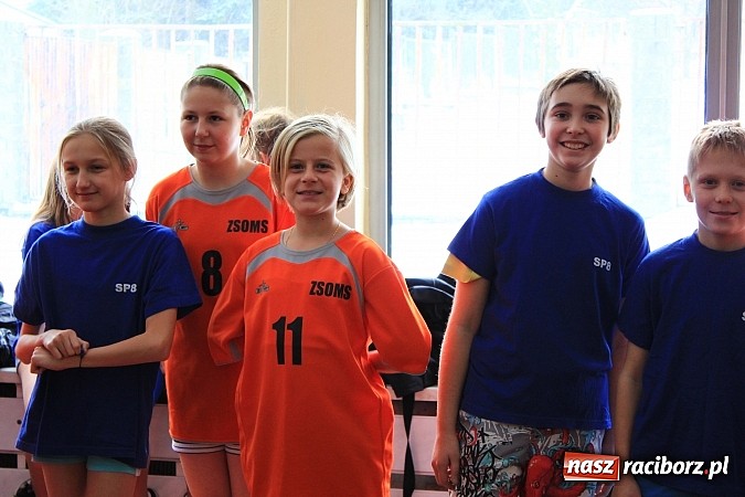 Zdjęcie w galerii na portalu naszraciborz.pl: Zimowe mistrzostwa lekkoatletyczne w ZSOMS wiadomości z regionu