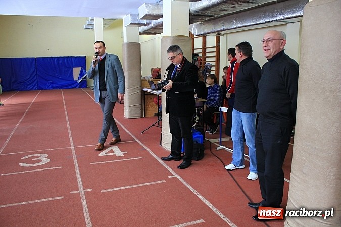 Zdjęcie w galerii na portalu naszraciborz.pl: Zimowe mistrzostwa lekkoatletyczne w ZSOMS wiadomości z regionu