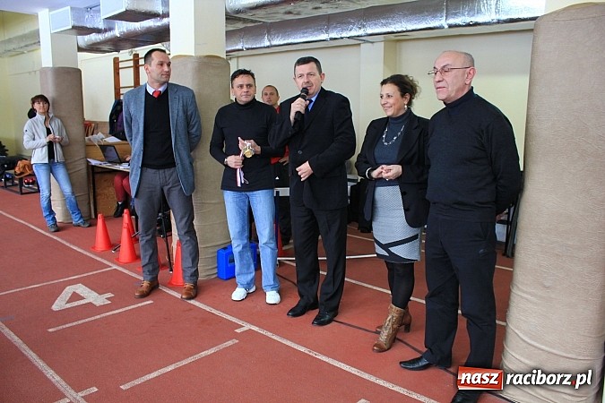 Zdjęcie w galerii na portalu naszraciborz.pl: Zimowe mistrzostwa lekkoatletyczne w ZSOMS wiadomości z regionu