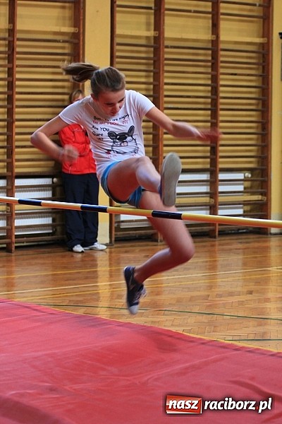 Zdjęcie w galerii na portalu naszraciborz.pl: Zimowe mistrzostwa lekkoatletyczne w ZSOMS wiadomości z regionu