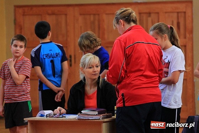 Zdjęcie w galerii na portalu naszraciborz.pl: Zimowe mistrzostwa lekkoatletyczne w ZSOMS wiadomości z regionu