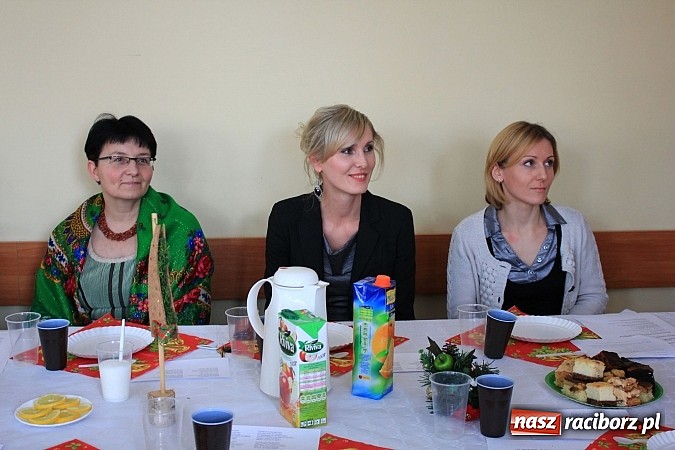 Zdjęcie w galerii na portalu naszraciborz.pl: Święta u Rumcajsa, czyli wigilia bohemistów wiadomości z regionu