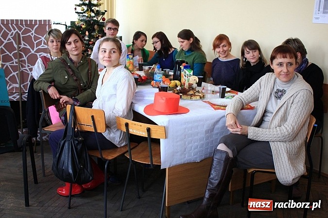 Zdjęcie w galerii na portalu naszraciborz.pl: Święta u Rumcajsa, czyli wigilia bohemistów wiadomości z regionu