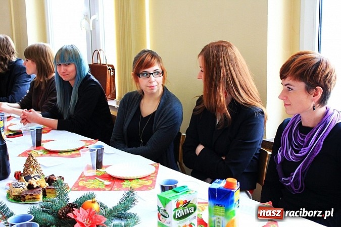 Zdjęcie w galerii na portalu naszraciborz.pl: Święta u Rumcajsa, czyli wigilia bohemistów wiadomości z regionu