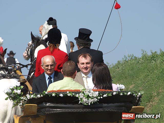 Zdjęcie w galerii na portalu naszraciborz.pl: Procesja gigant wiadomości z regionu