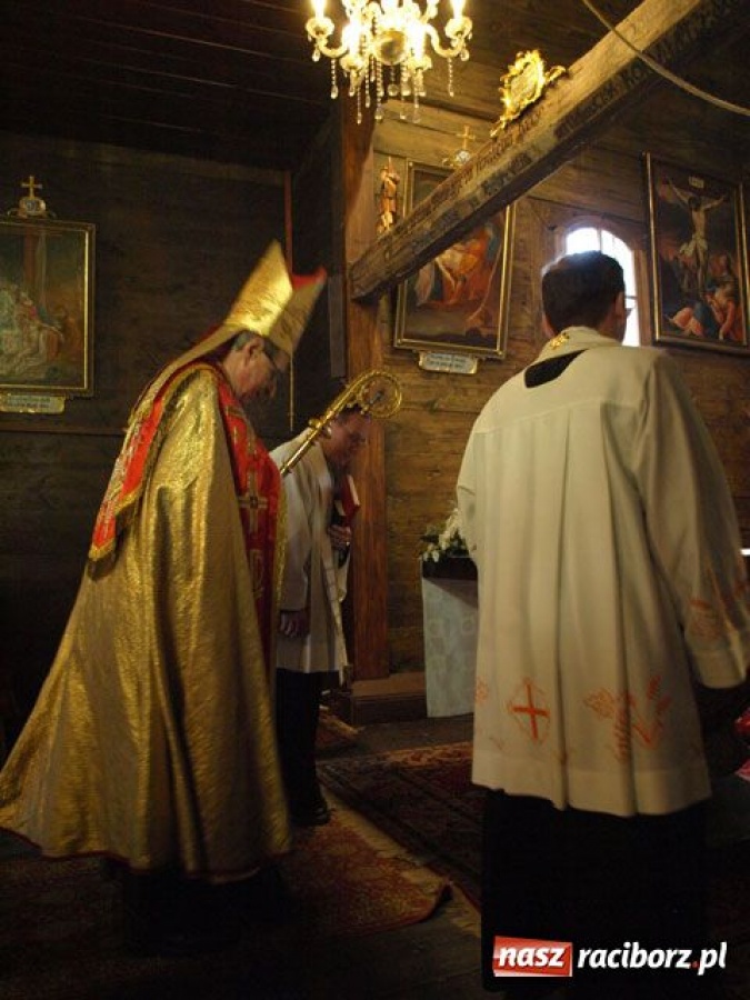 Zdjęcie w galerii na portalu naszraciborz.pl: Procesja gigant wiadomości z regionu