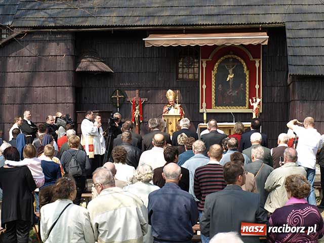Zdjęcie w galerii na portalu naszraciborz.pl: Procesja gigant wiadomości z regionu