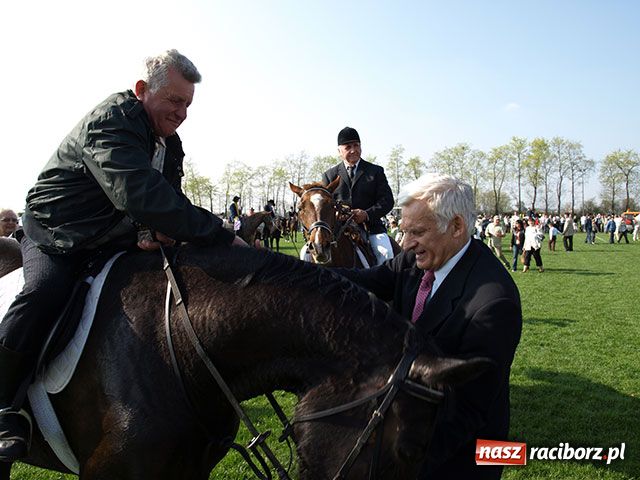 Zdjęcie w galerii na portalu naszraciborz.pl: Procesja gigant wiadomości z regionu