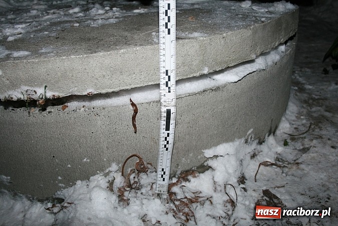 Zdjęcie w galerii na portalu naszraciborz.pl: Tragedia w Krowiarkach. Nie żyje 49-latek. Wpadł do studni wiadomości z regionu