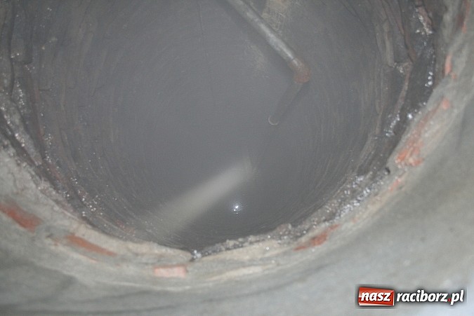 Zdjęcie w galerii na portalu naszraciborz.pl: Tragedia w Krowiarkach. Nie żyje 49-latek. Wpadł do studni wiadomości z regionu