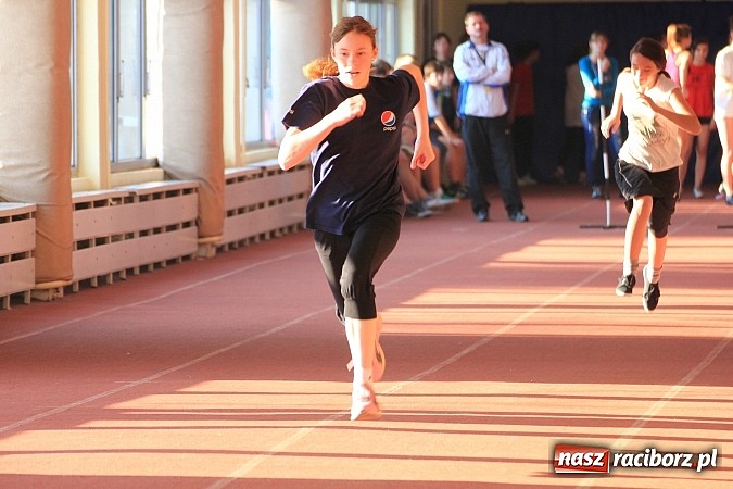 Zdjęcie w galerii na portalu naszraciborz.pl: Gimnazjaliści rywalizowali w ZSOMS wiadomości z regionu