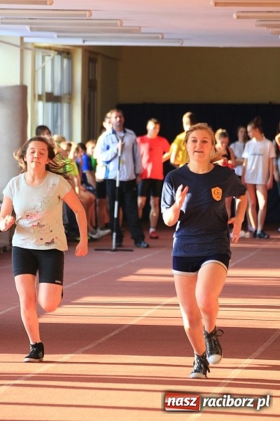 Zdjęcie w galerii na portalu naszraciborz.pl: Gimnazjaliści rywalizowali w ZSOMS wiadomości z regionu