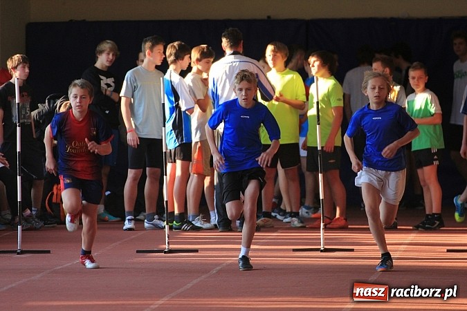 Zdjęcie w galerii na portalu naszraciborz.pl: Gimnazjaliści rywalizowali w ZSOMS wiadomości z regionu