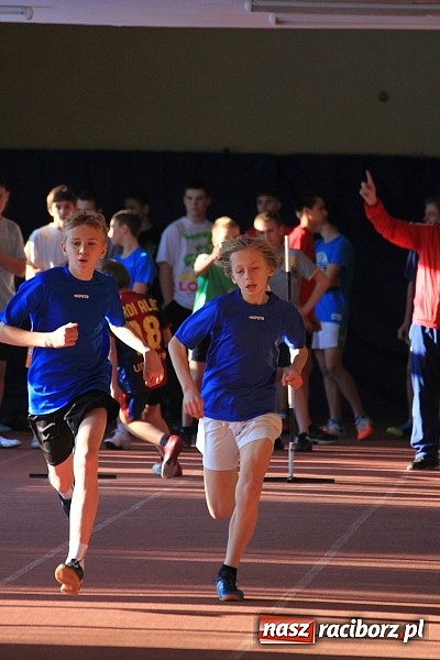 Zdjęcie w galerii na portalu naszraciborz.pl: Gimnazjaliści rywalizowali w ZSOMS wiadomości z regionu