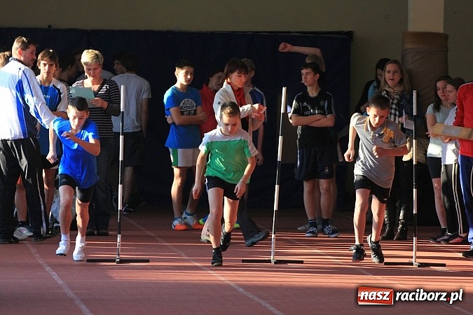 Zdjęcie w galerii na portalu naszraciborz.pl: Gimnazjaliści rywalizowali w ZSOMS wiadomości z regionu