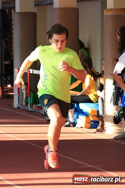 Zdjęcie w galerii na portalu naszraciborz.pl: Gimnazjaliści rywalizowali w ZSOMS wiadomości z regionu