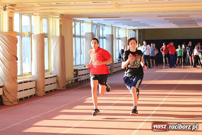 Zdjęcie w galerii na portalu naszraciborz.pl: Gimnazjaliści rywalizowali w ZSOMS wiadomości z regionu