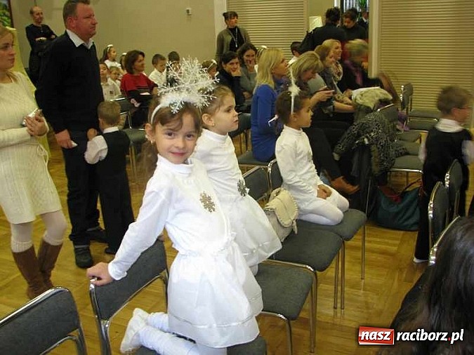 Zdjęcie w galerii na portalu naszraciborz.pl: Przegląd polskich i niemieckich kolęd w Tworkowie wiadomości z regionu