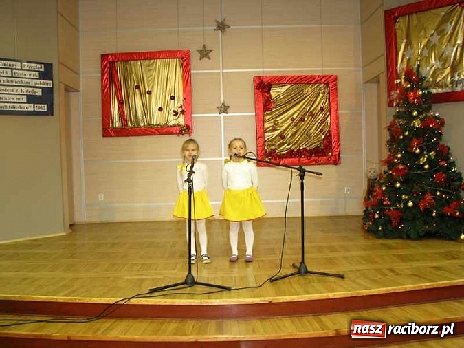 Zdjęcie w galerii na portalu naszraciborz.pl: Przegląd polskich i niemieckich kolęd w Tworkowie wiadomości z regionu