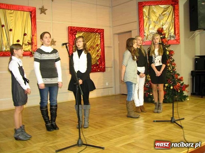 Zdjęcie w galerii na portalu naszraciborz.pl: Przegląd polskich i niemieckich kolęd w Tworkowie wiadomości z regionu