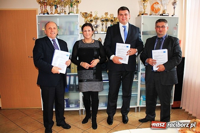 Zdjęcie w galerii na portalu naszraciborz.pl: ZSOMS będzie miał nową halę! Niebawem ruszy budowa wiadomości z regionu